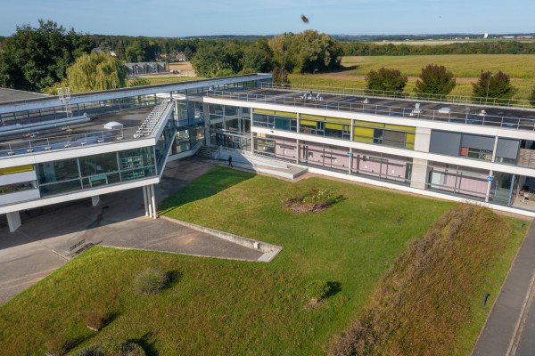 Lycée Paul Émile Victor