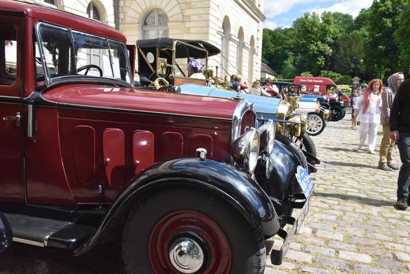 Exposition de voitures de collection