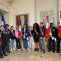Dévoilement du drapeau des anciens combattants avec les jeunes du CMJ