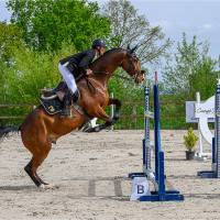 Jean-Claude Vernet, Devant l'obstacle