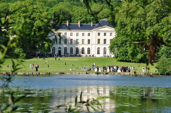Château de Grouchy, étang et parc